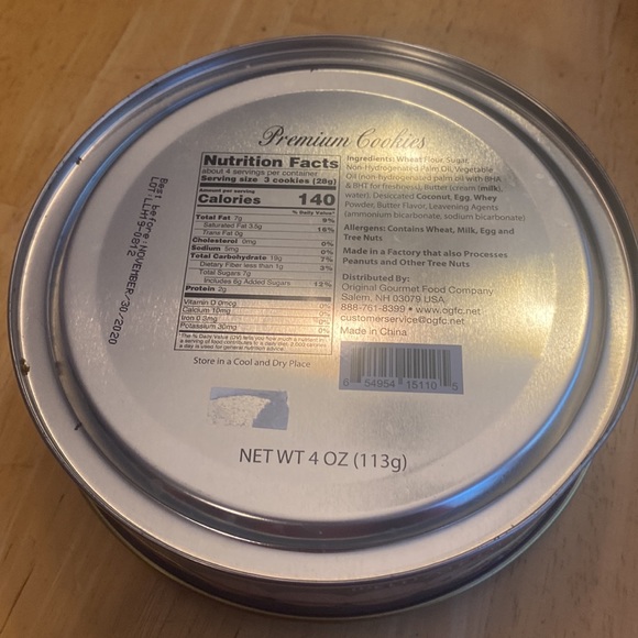 Holiday cookie or candy tins. 1 large. 2 small. See pics for size and scenes. - Picture 3 of 14